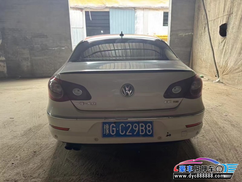 13年大众CC轿车抵押车出售