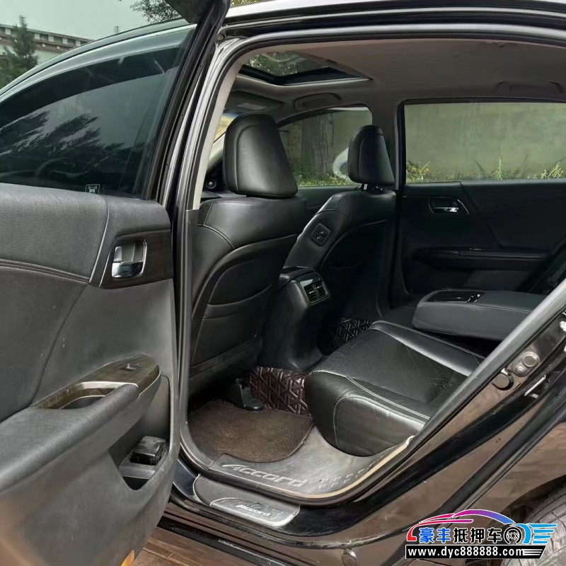 15年本田雅阁轿车抵押车出售