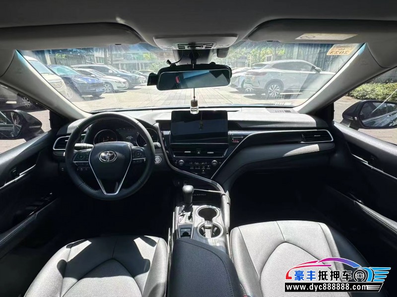 22年丰田凯美瑞轿车抵押车出售