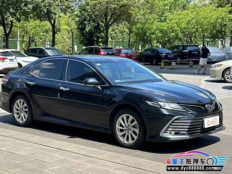 22年丰田凯美瑞轿车抵押车出售