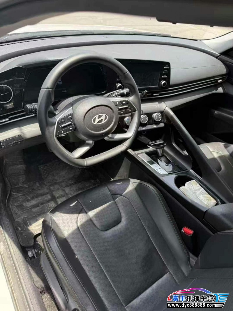 24年现代伊兰特轿车抵押车出售