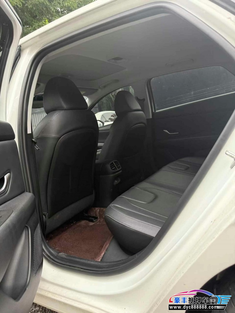 23年现代伊兰特轿车抵押车出售