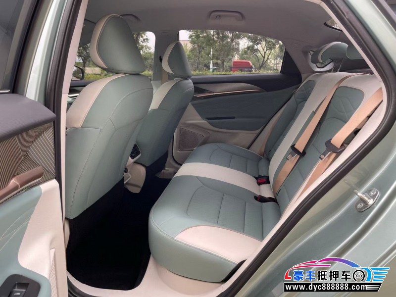 24年吉利几何轿车抵押车出售