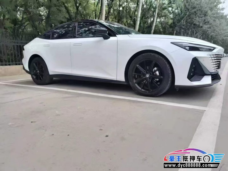 22年长安长安UNI轿车抵押车出售