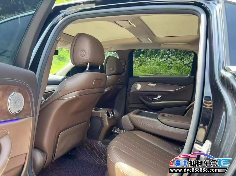 18年奔驰E轿车抵押车出售