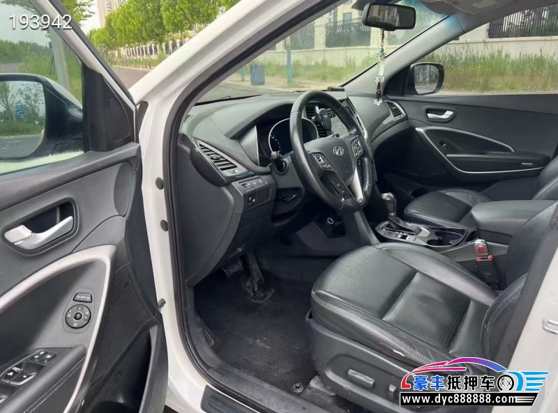 14年现代新胜达轿车抵押车出售