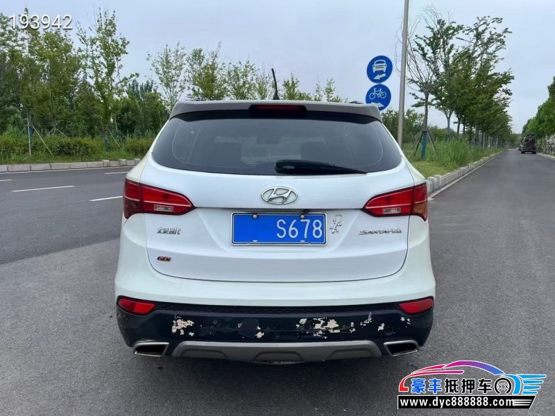 14年现代新胜达轿车抵押车出售