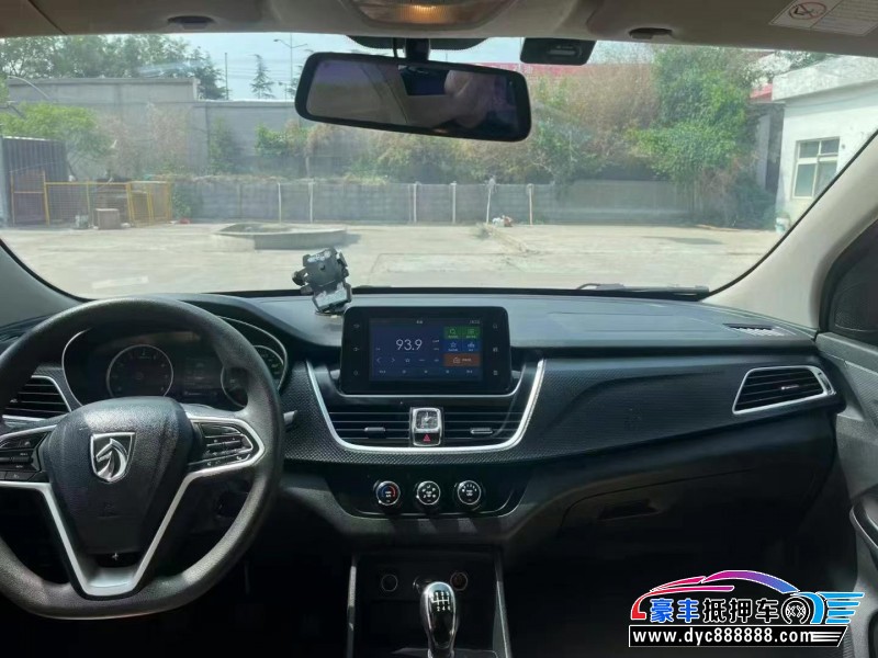 19年宝骏730轿车抵押车出售