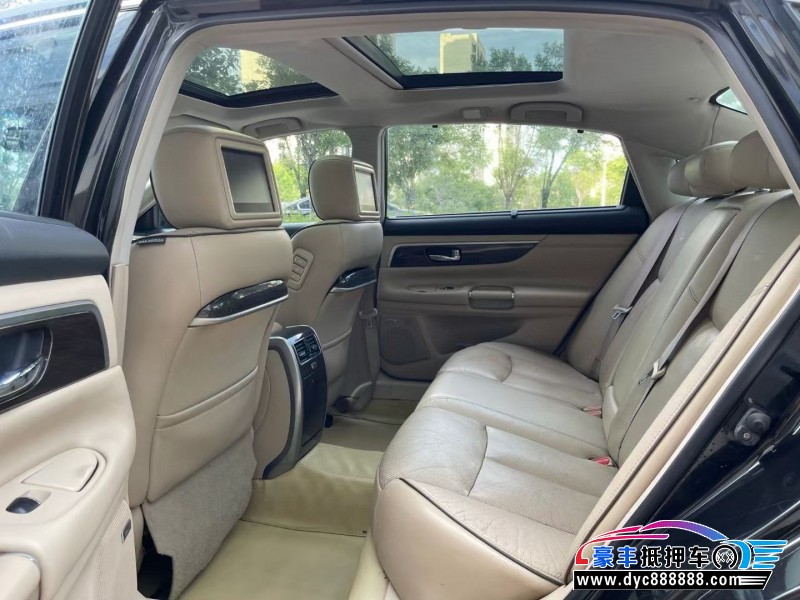 14年日产天籁轿车抵押车出售