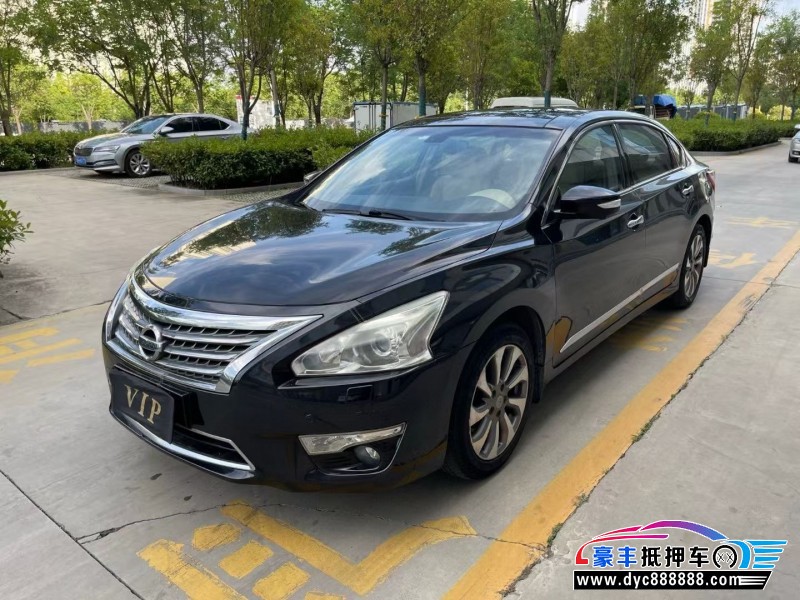 14年日产天籁轿车抵押车出售