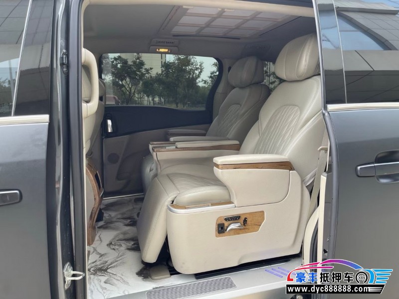 19年别克GL8轿车抵押车出售