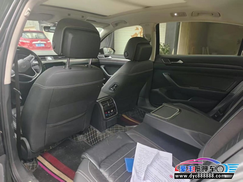 22年大众迈腾轿车抵押车出售