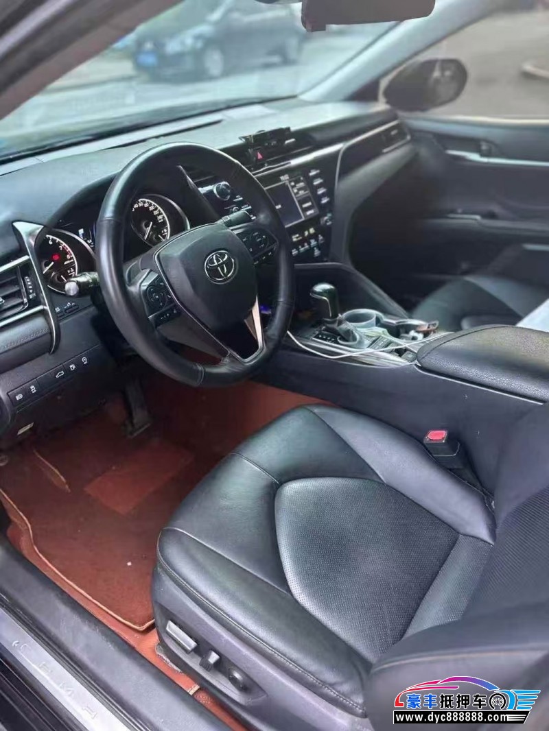 18年丰田凯美瑞轿车抵押车出售