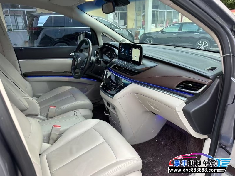 20年别克GL8轿车抵押车出售