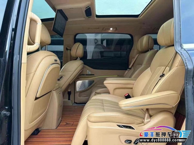 24年岚图梦想家轿车抵押车出售