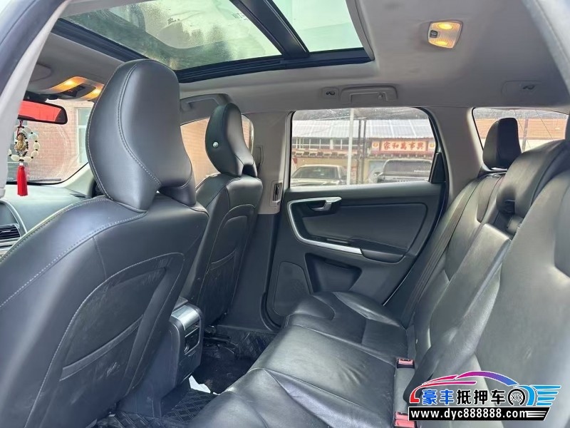 15年沃尔沃XC60轿车抵押车出售