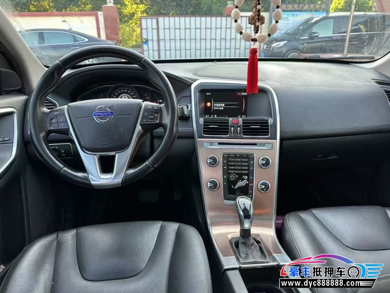 15年沃尔沃XC60轿车抵押车出售