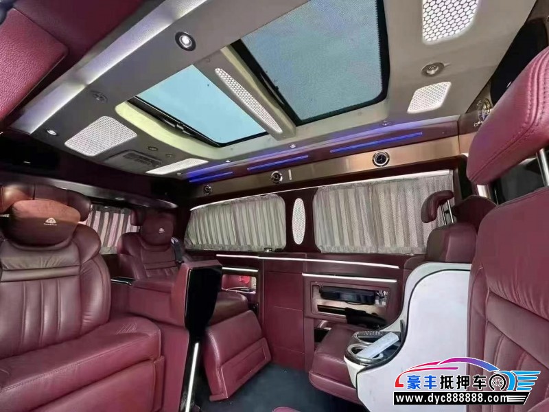 15年奔驰威霆轿车抵押车出售