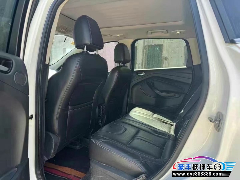 15年福特翼虎轿车抵押车出售