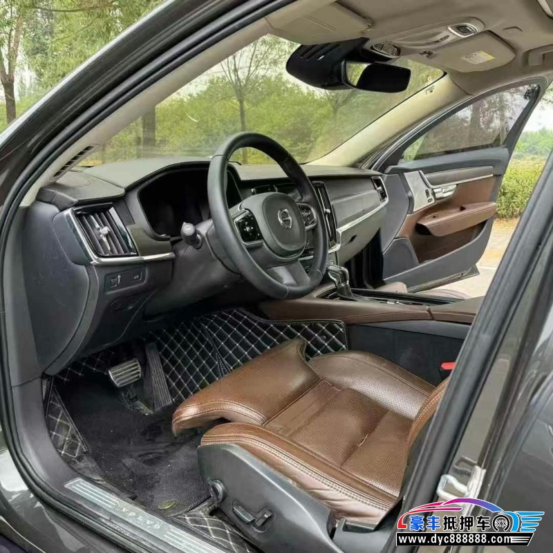 18年沃尔沃v90轿车抵押车出售