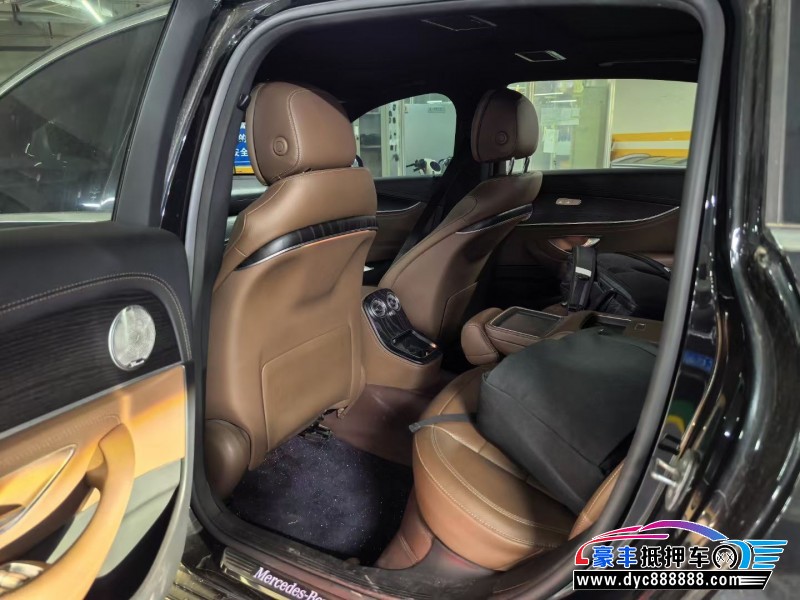 21年奔驰E轿车抵押车出售