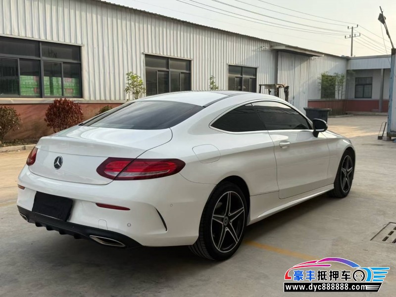 18年奔驰C轿车抵押车出售