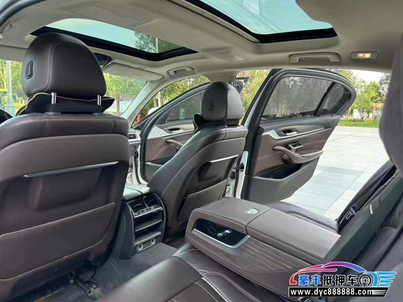 19年宝马5系轿车抵押车出售