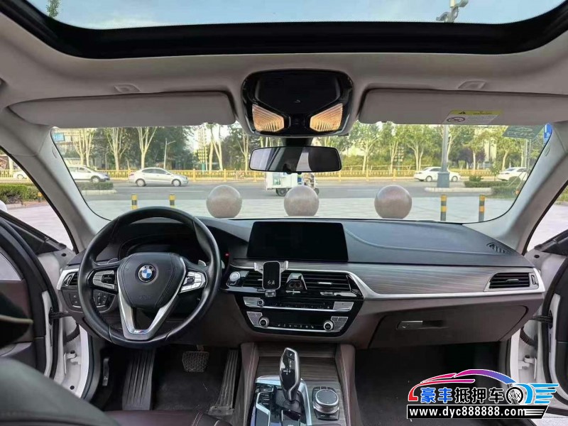 19年宝马5系轿车抵押车出售