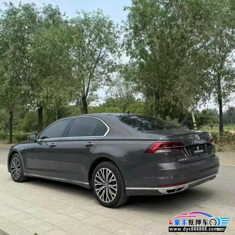 17年大众辉昂轿车抵押车出售