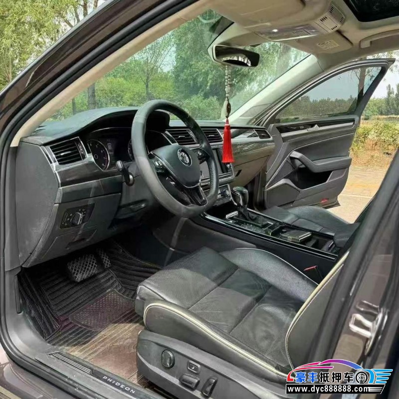 17年大众辉昂轿车抵押车出售