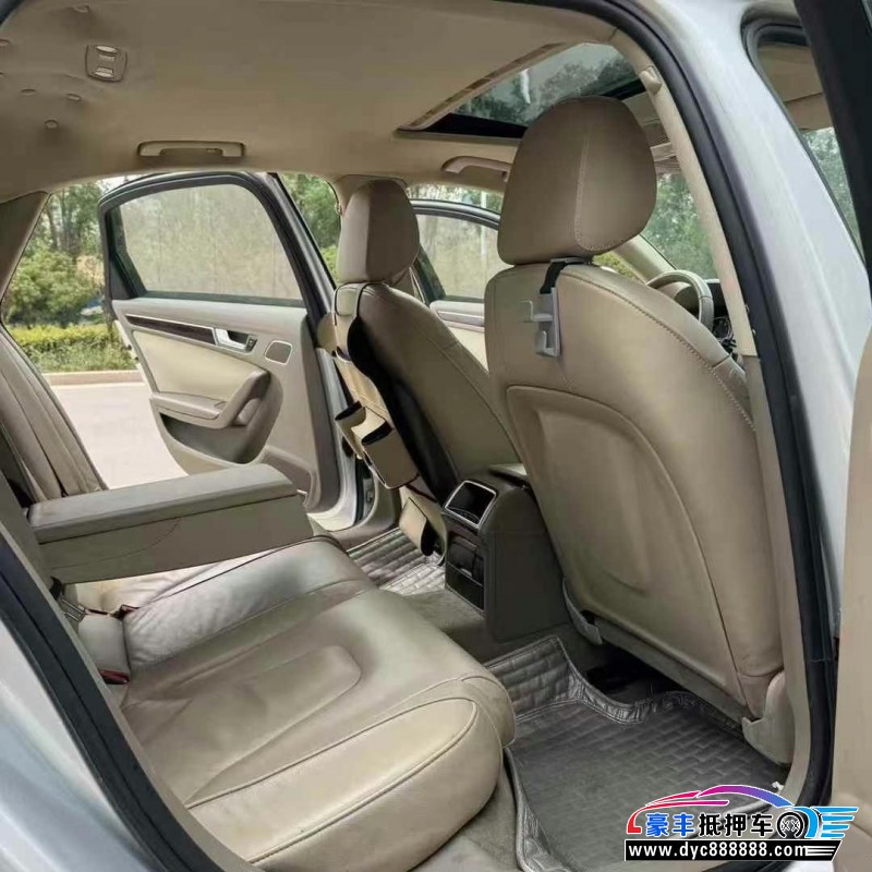 12年奥迪A4轿车抵押车出售