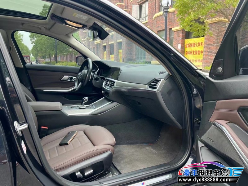 20年宝马3系轿车抵押车出售