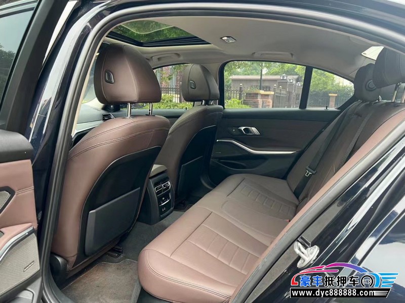 20年宝马3系轿车抵押车出售