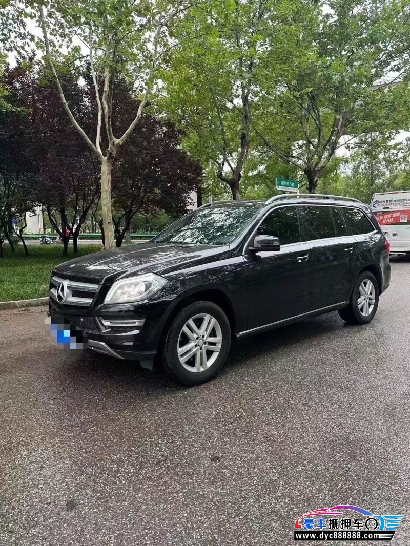 16年奔驰GL轿车抵押车出售