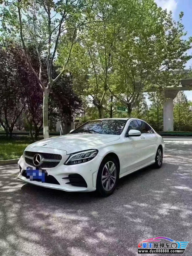 19年奔驰C轿车抵押车出售