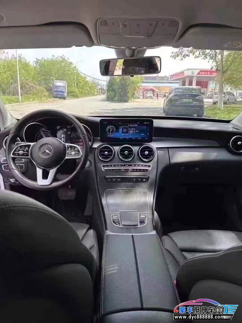 19年奔驰C轿车抵押车出售