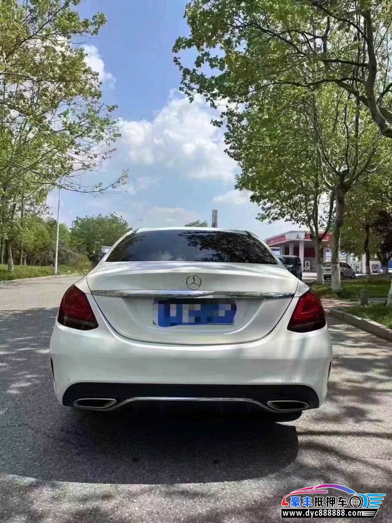 19年奔驰C轿车抵押车出售
