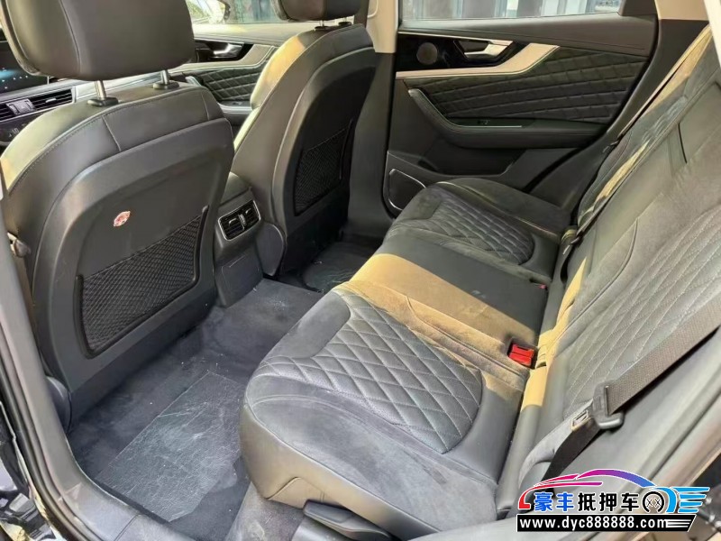 20年红旗HS5轿车抵押车出售