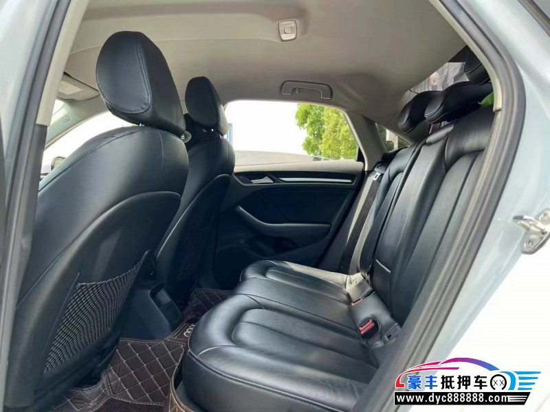 17年奥迪A3轿车抵押车出售
