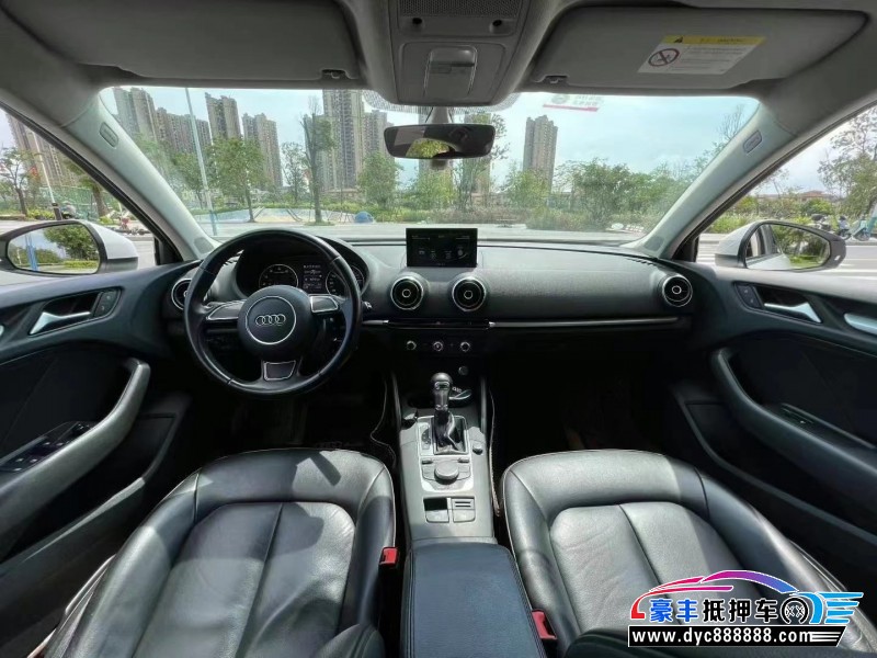 17年奥迪A3轿车抵押车出售