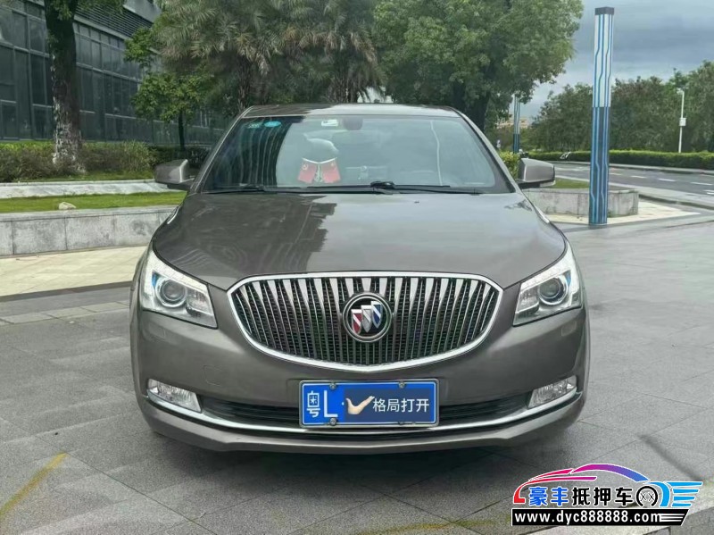 15年别克君越轿车抵押车出售