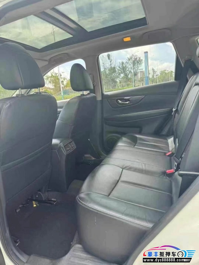 19年日产奇骏轿车抵押车出售