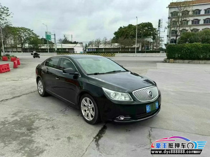 10年别克君越轿车抵押车出售