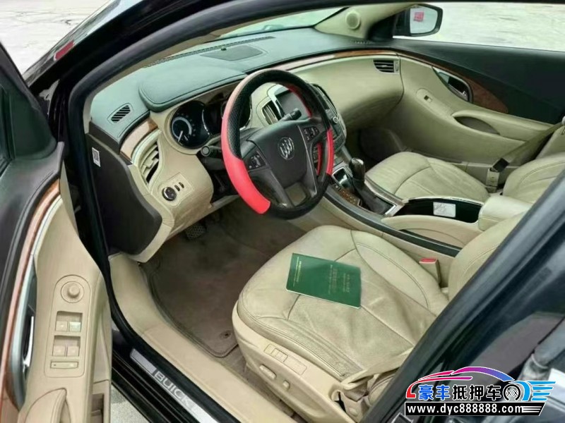 10年别克君越轿车抵押车出售