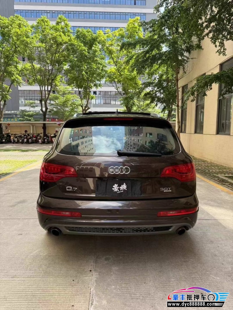 11年奥迪Q7轿车抵押车出售
