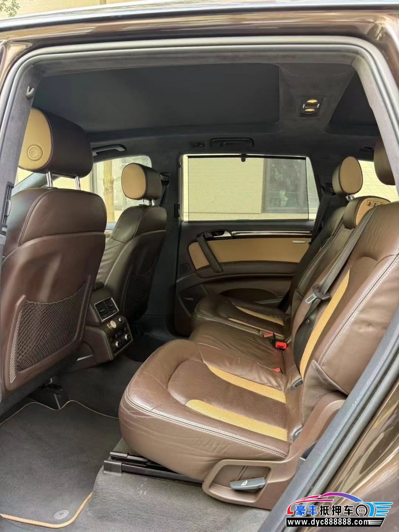 11年奥迪Q7轿车抵押车出售