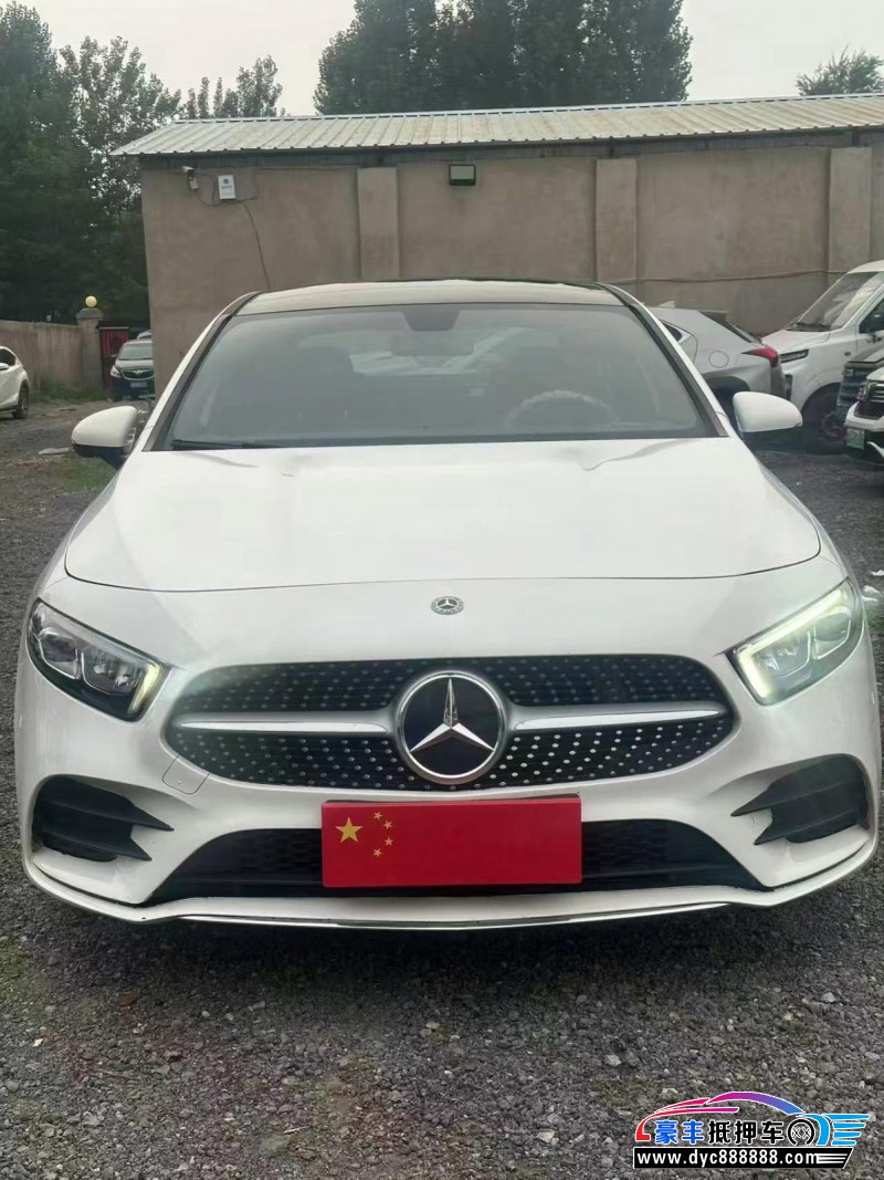 20年奔驰A轿车抵押车出售