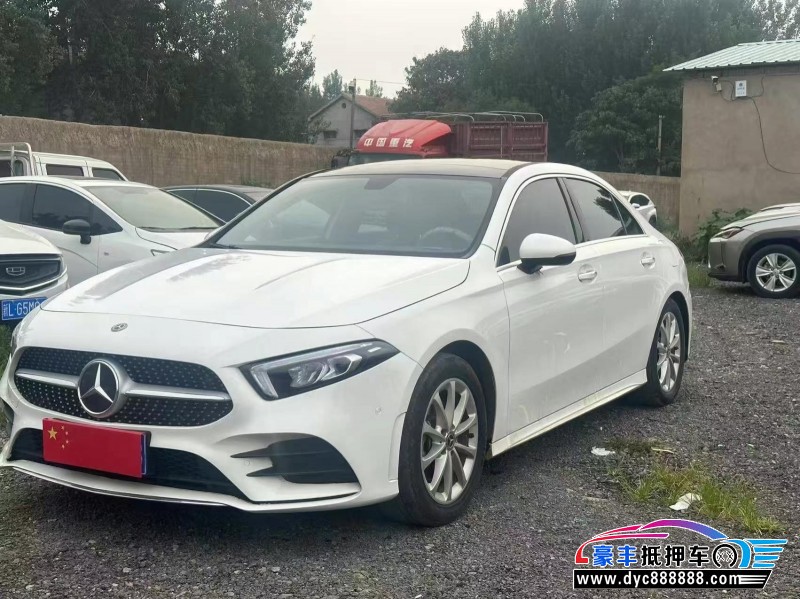 20年奔驰A轿车抵押车出售