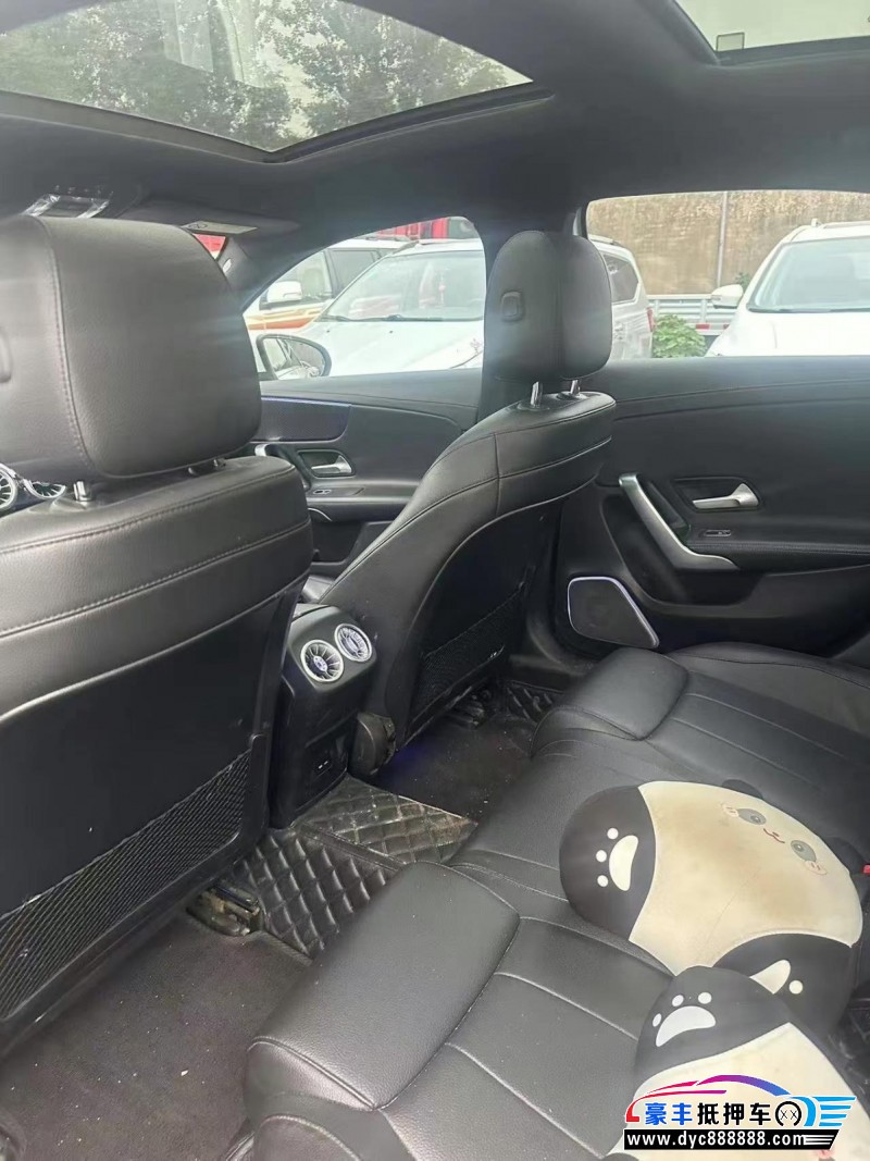 20年奔驰A轿车抵押车出售