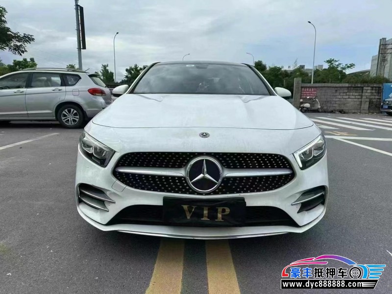 20年奔驰A轿车抵押车出售